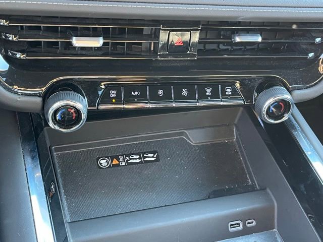 Used 2025 Chevrolet Suburban Z71 AWD/4WD image 31