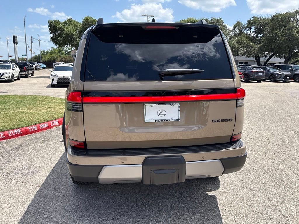 Certified 2026 Lexus GX 550 AWD/4WD image 4