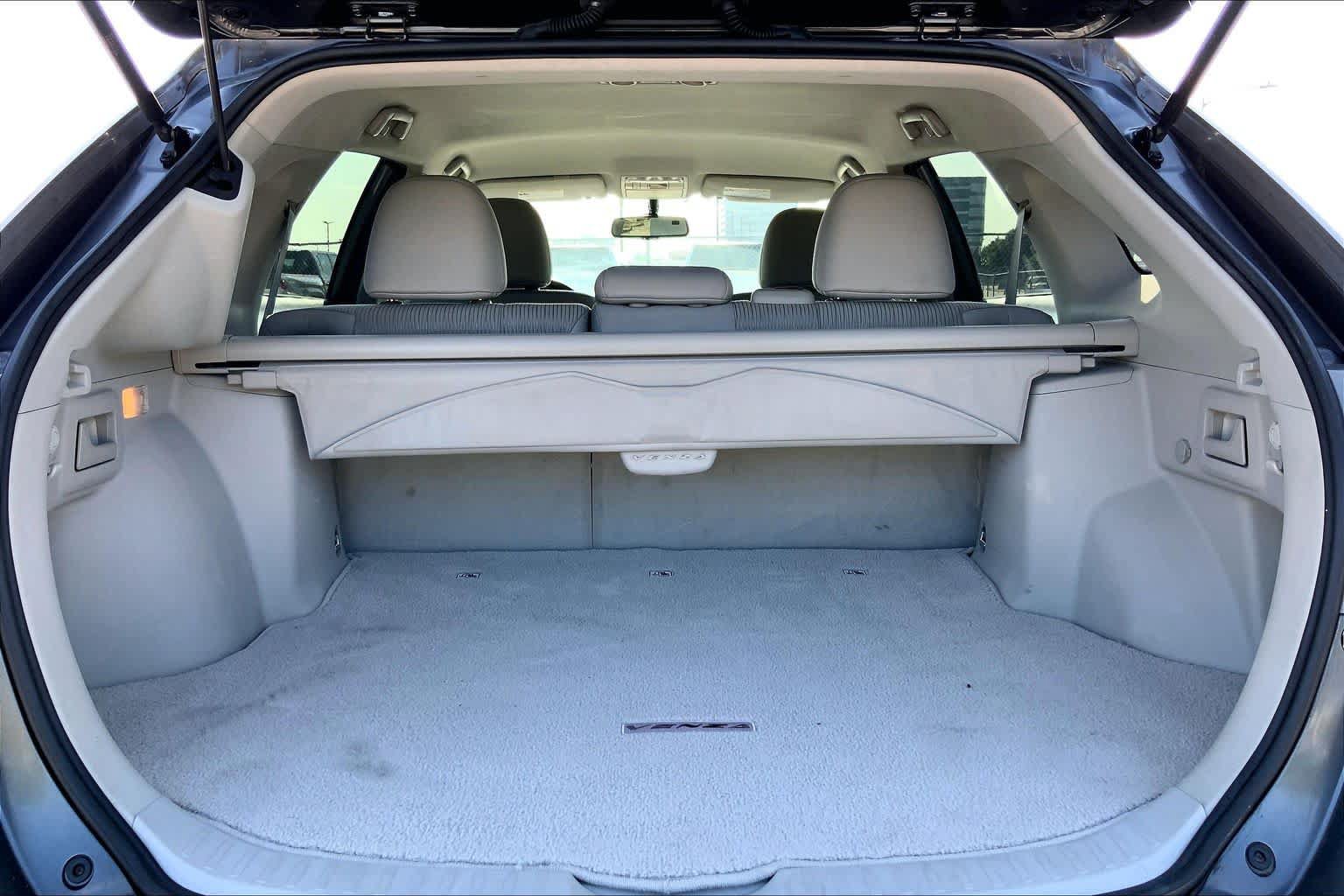 Used 2013 Toyota Venza LE w/ LE Convenience Pkg FWD image 34