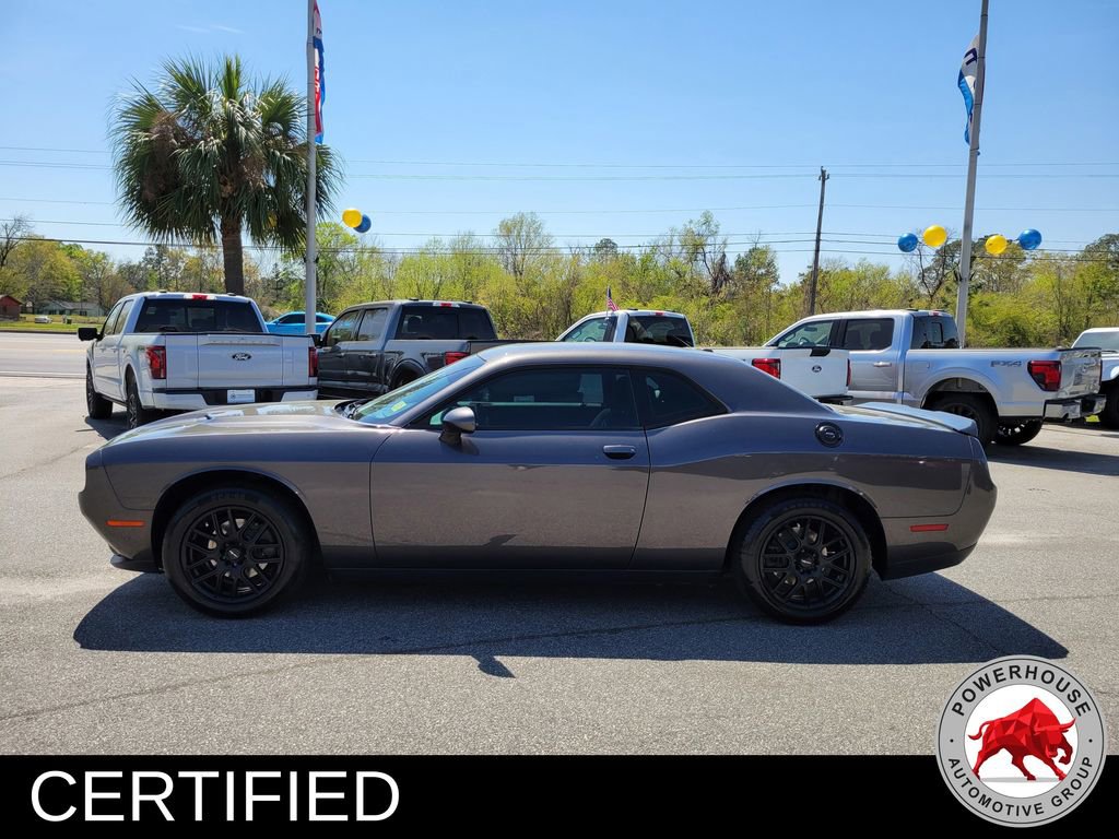 Used 2020 Dodge Challenger SXT image 3