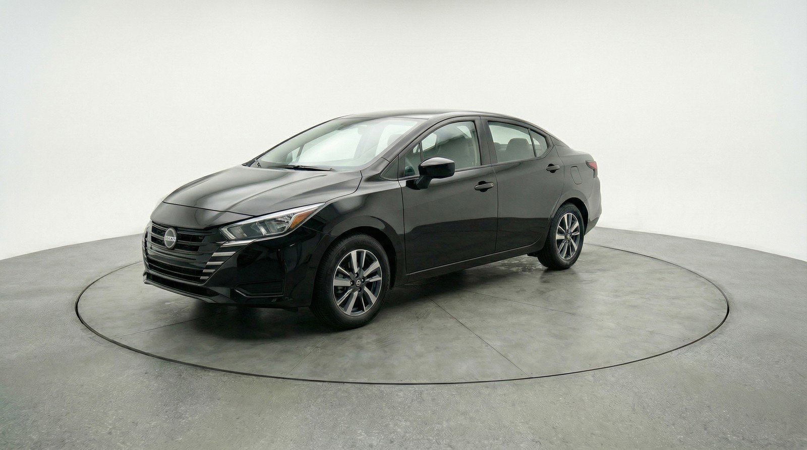 Used 2025 Nissan Versa SV image 3