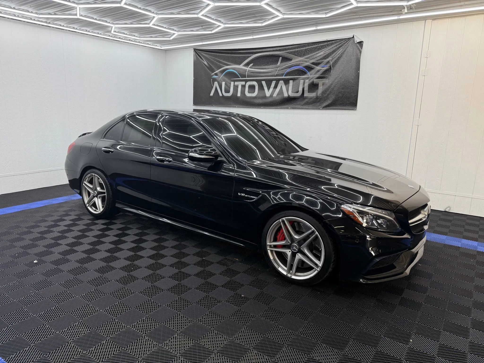 Used 2015 Mercedes-Benz C 63 AMG S image 2