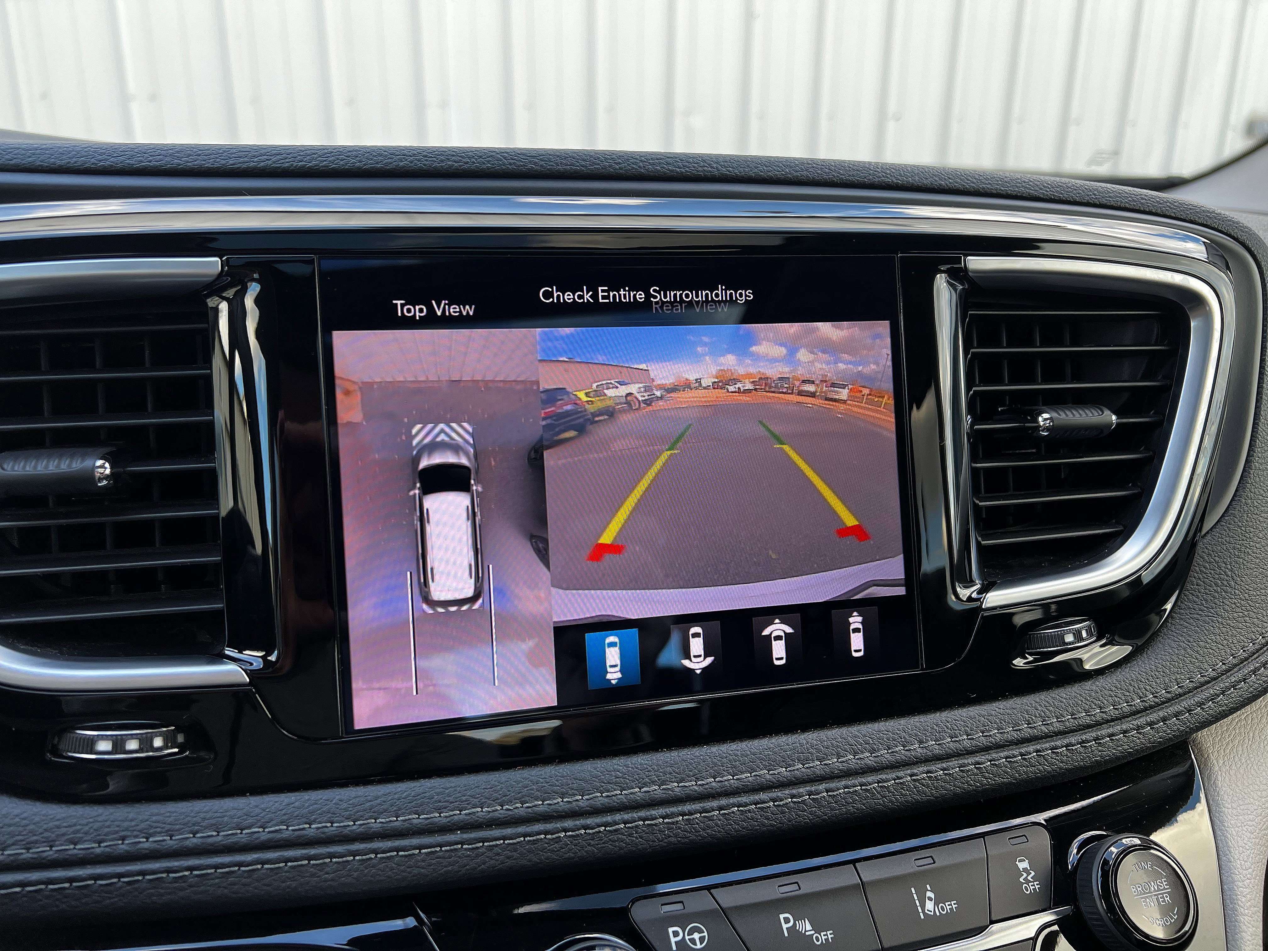 Used 2020 Chrysler Pacifica Limited w/ Advanced Safetytec Group image 22