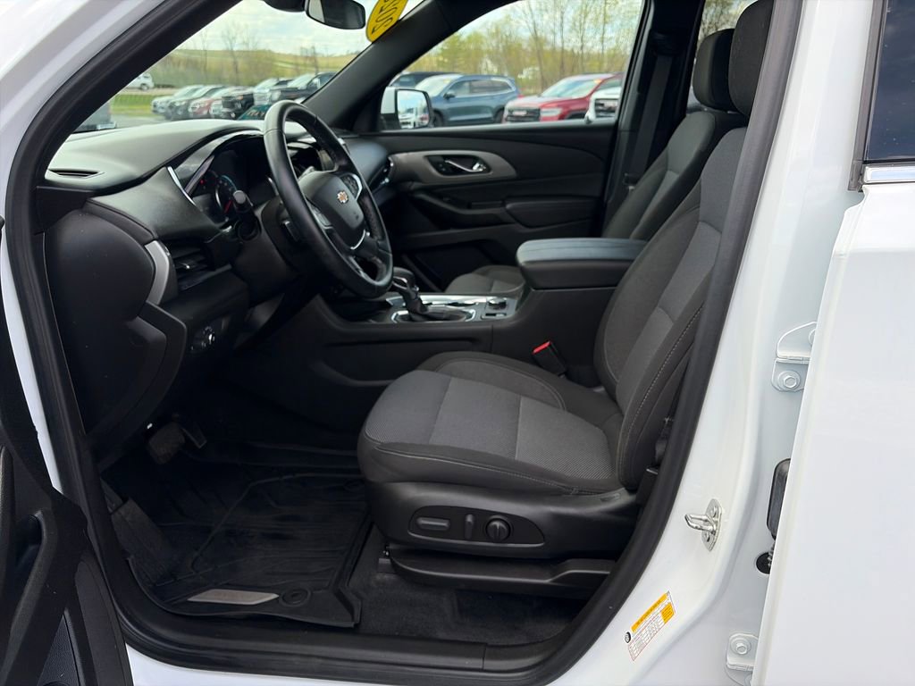 Certified 2023 Chevrolet Traverse LT FWD image 26