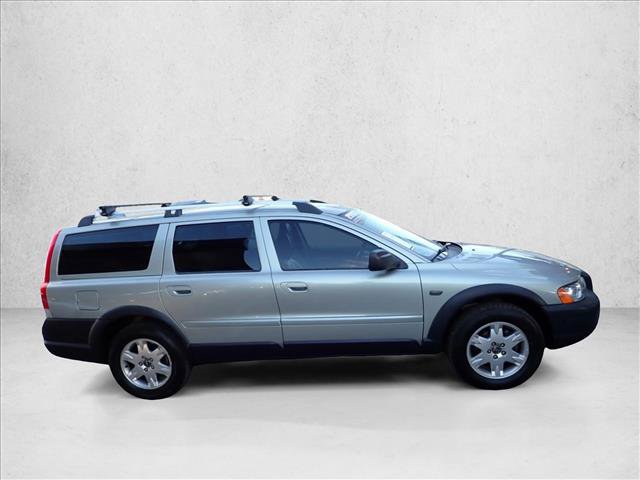 Used 2005 Volvo XC70 AWD/4WD image 3