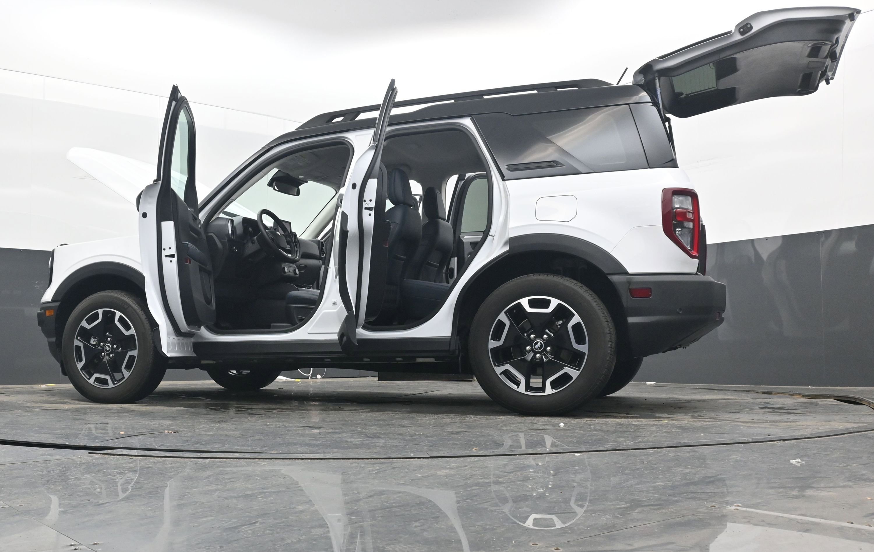 Used 2024 Ford Bronco Sport Outer Banks image 44
