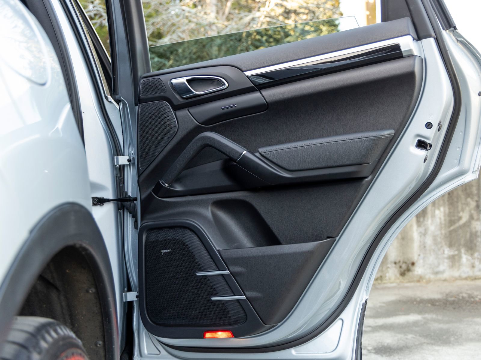 Used 2016 Porsche Cayenne image 49