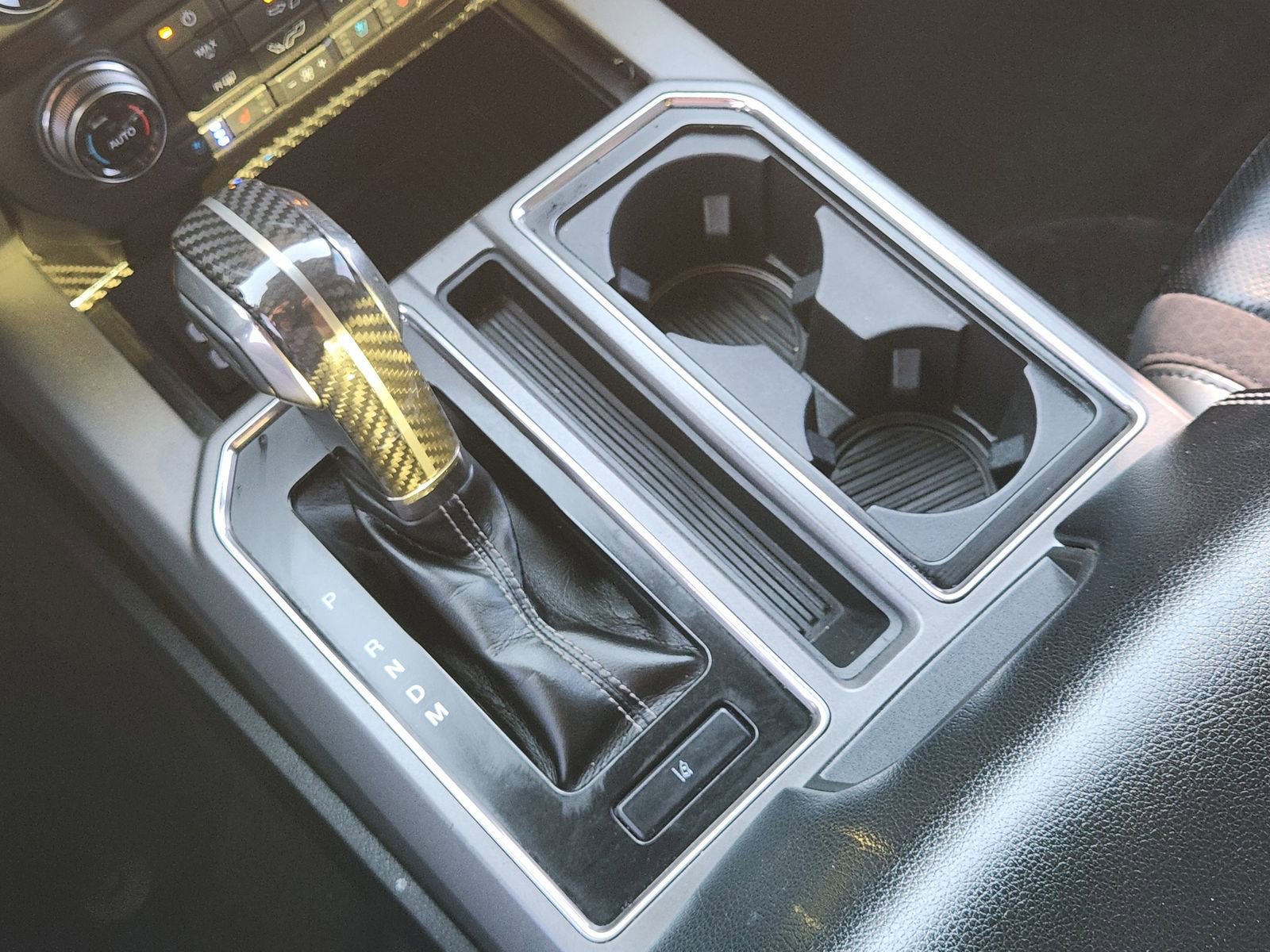 Used 2020 Ford F150 Raptor w/ Equipment Group 802A Luxury image 22