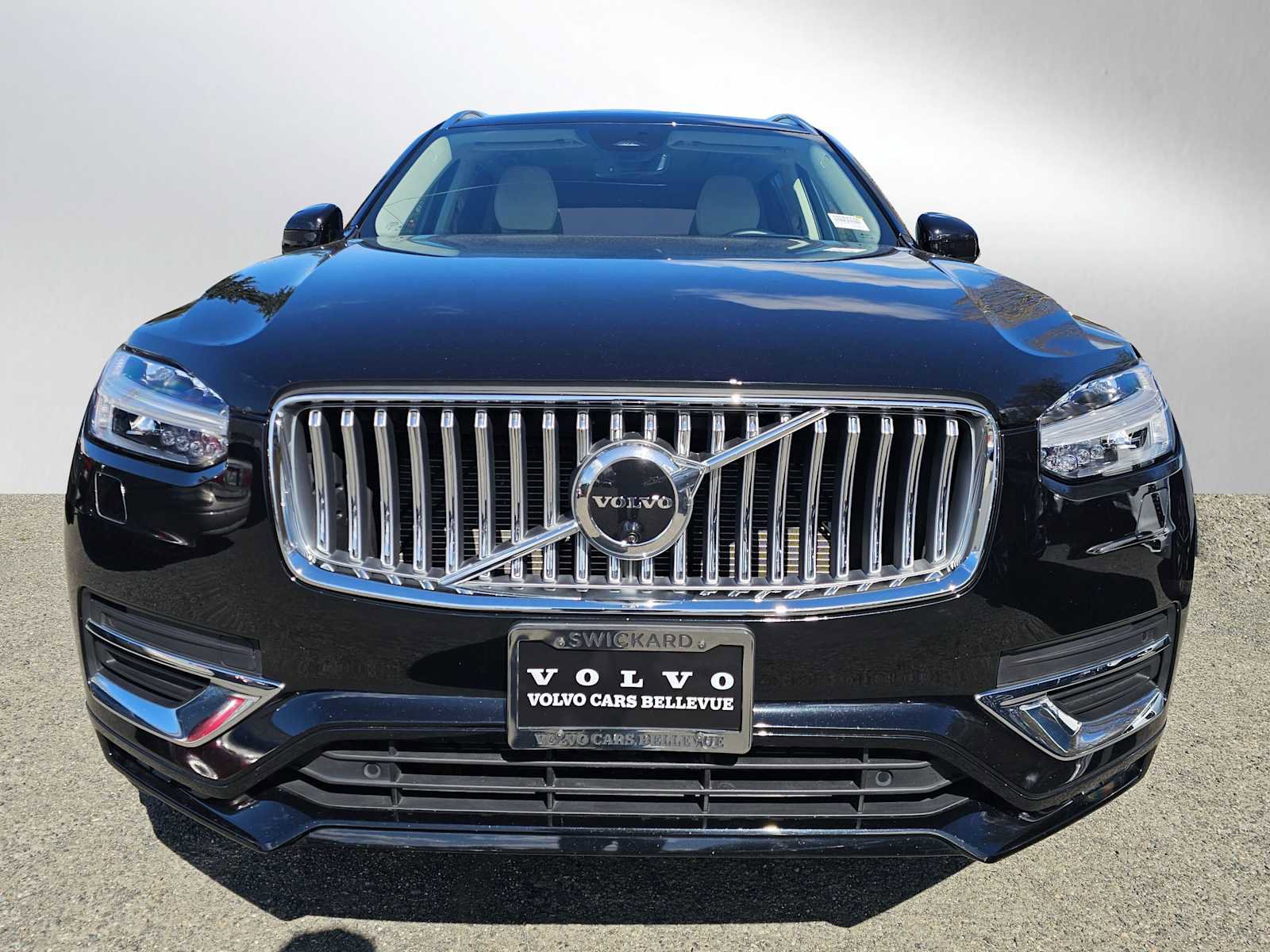 Certified 2023 Volvo XC90 B6 Ultimate w/ Protection Package Premier image 8