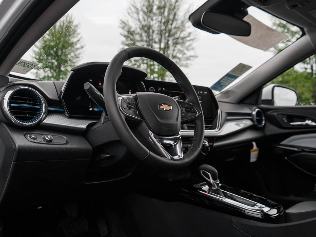 New 2026 Chevrolet Trax LT w/ LT Convenience Package FWD image 17