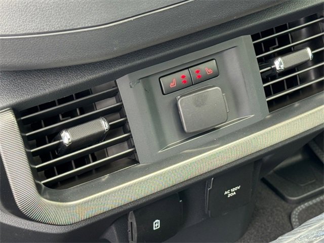 New 2025 Ford F150 Platinum w/ Equipment Group 702A High image 14