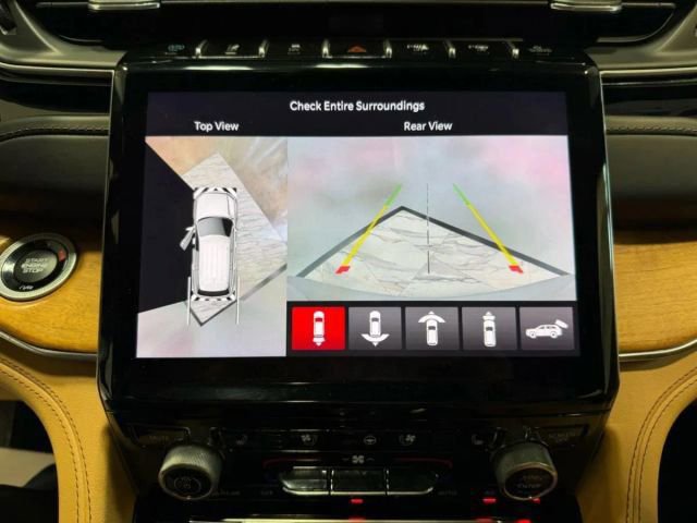 Used 2022 Jeep Grand Cherokee Summit AWD/4WD image 23