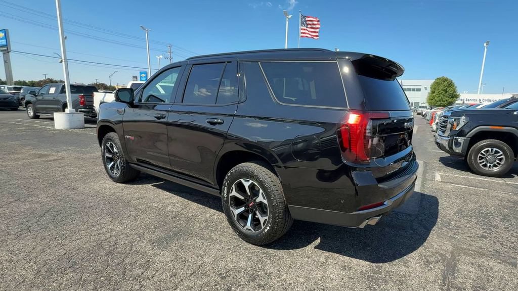 Used 2025 GMC Yukon AT4 w/ AT4 Premium Plus Package AWD/4WD image 6