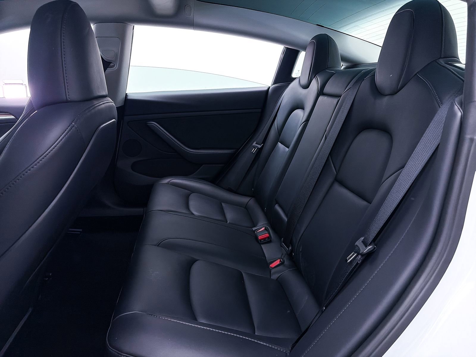 Used 2023 Tesla Model 3 Standard Range image 33