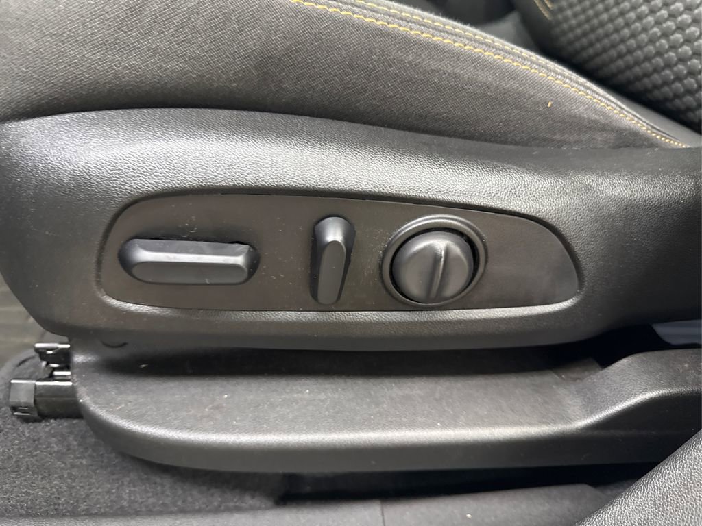 Used 2021 GMC Terrain SLE w/ Driver Convenience Package image 40