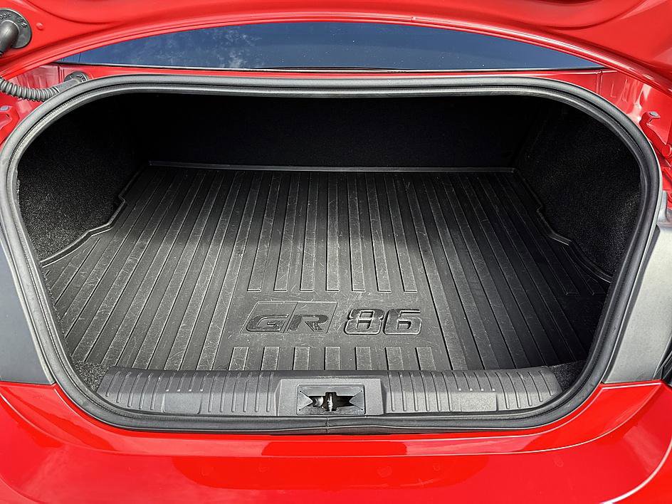 Used 2025 Toyota GR86 Premium w/ Performance Package image 19