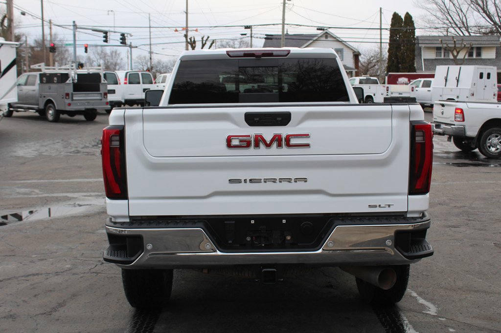 Used 2024 GMC Sierra 2500 SLT w/ SLT Convenience Package image 5