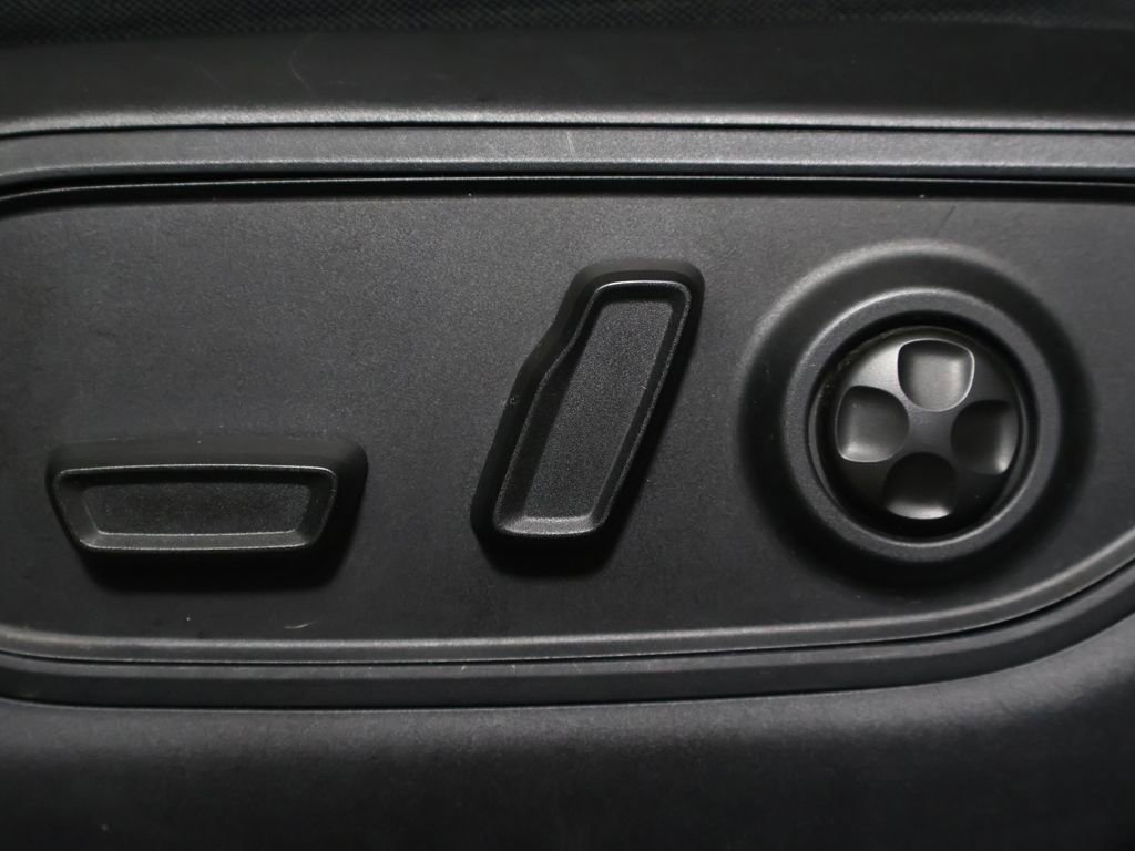 Used 2022 Jeep Grand Cherokee L Limited AWD/4WD image 32