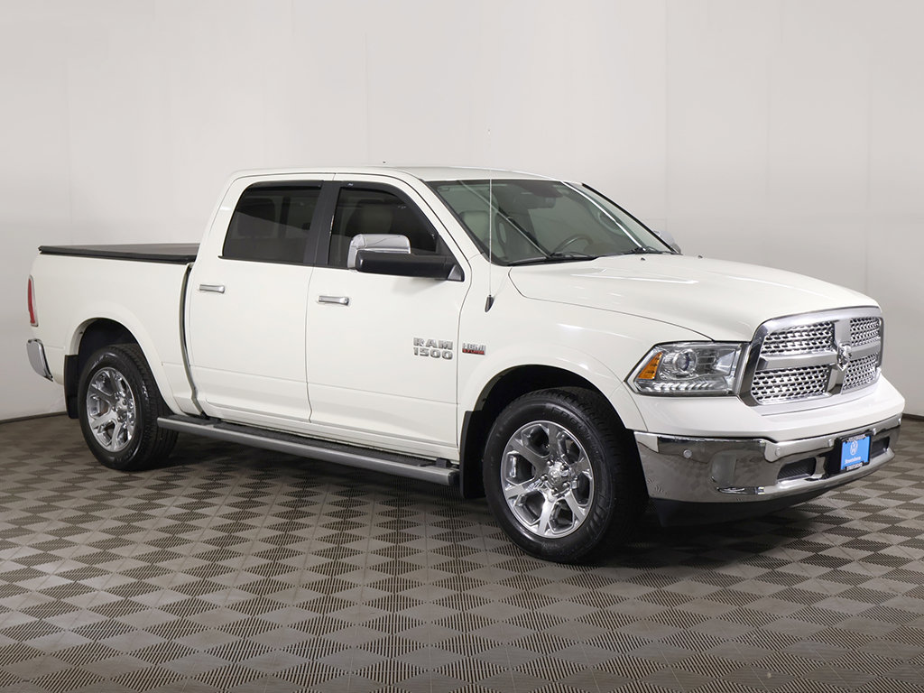 Used 2017 RAM 1500 Laramie w/ Convenience Group AWD/4WD image 2