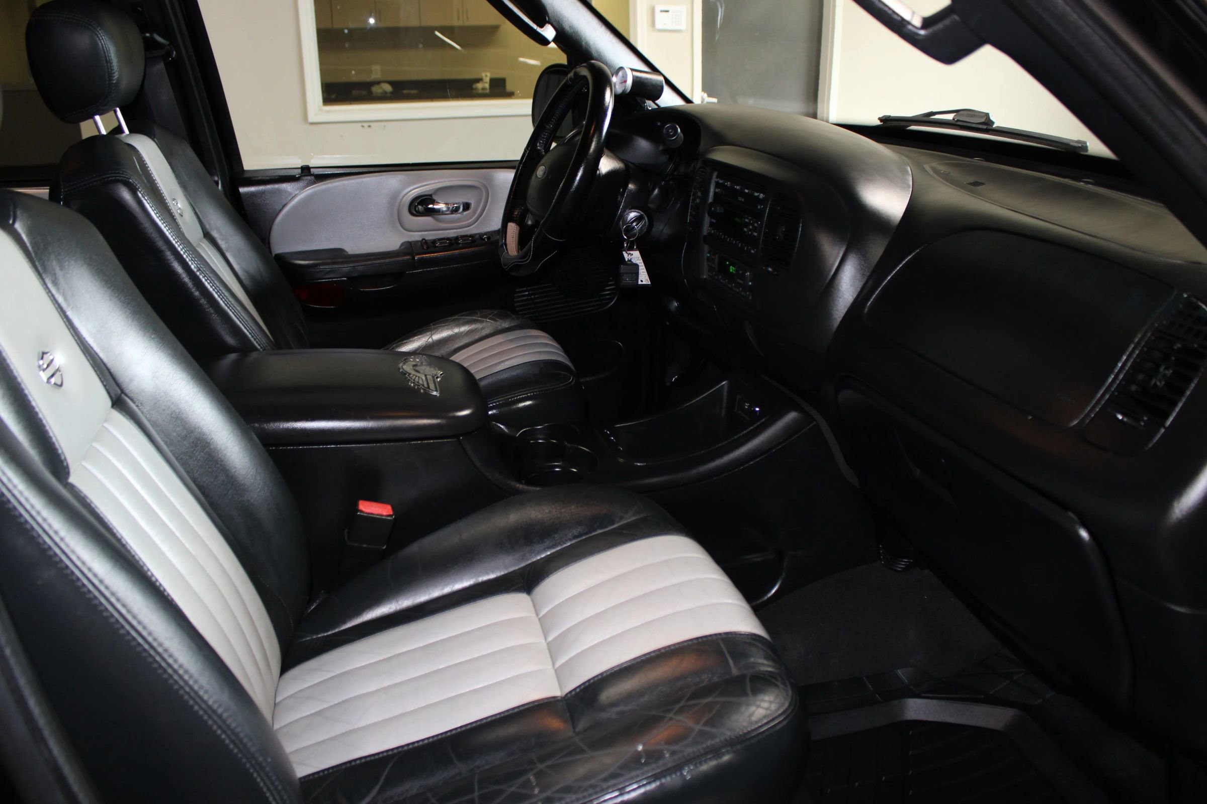 Used 2003 Ford F150 Harley-Davidson RWD image 30