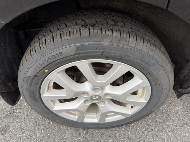 Used 2013 Nissan Rogue SL AWD/4WD image 30
