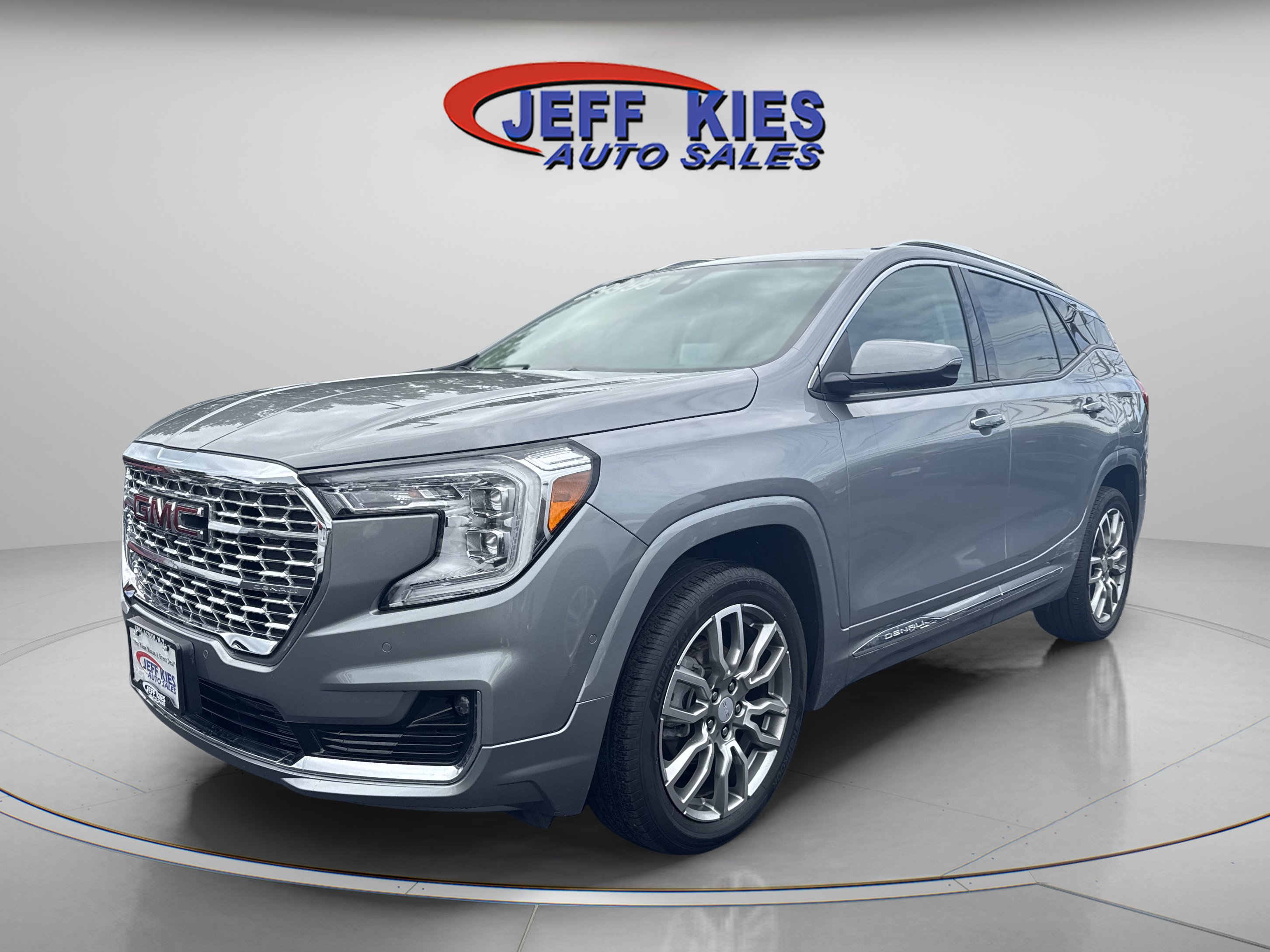 Used 2023 GMC Terrain Denali w/ Denali Premium Package
