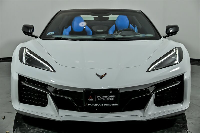 Used 2023 Chevrolet Corvette Z06 w/ Stealth Interior Trim Package RWD image 4