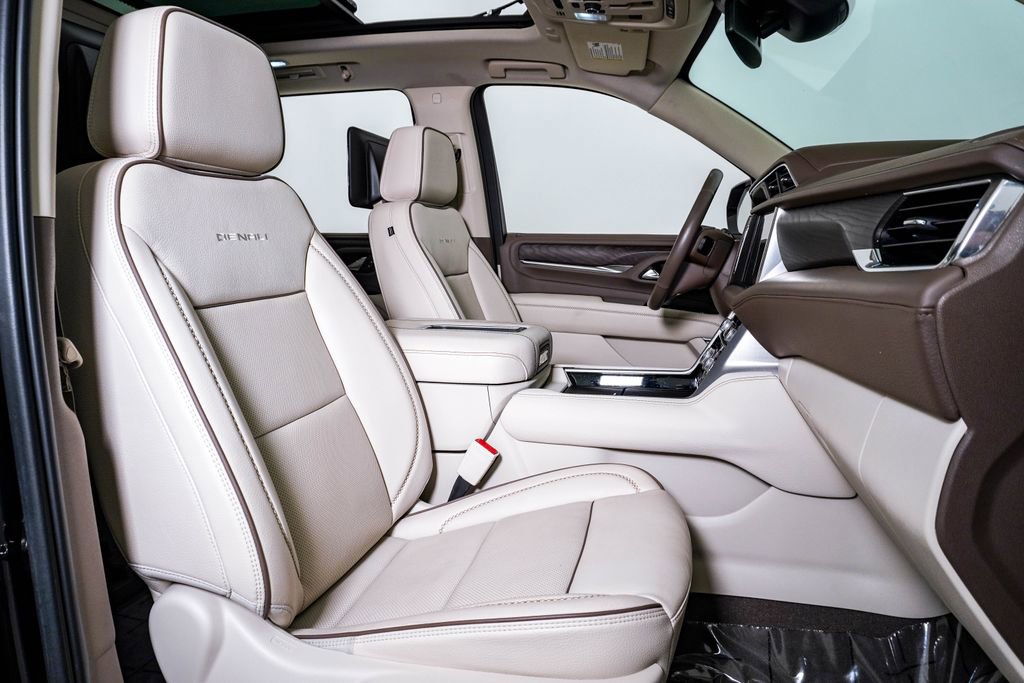 Used 2023 GMC Yukon XL Denali image 15