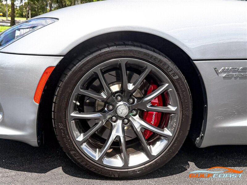 Used 2017 Dodge Viper GTS RWD image 40