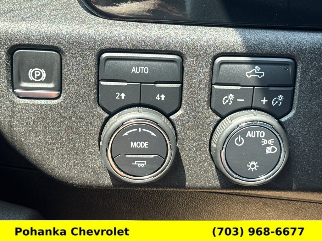 Certified 2025 Chevrolet Silverado 1500 LT AWD/4WD image 14