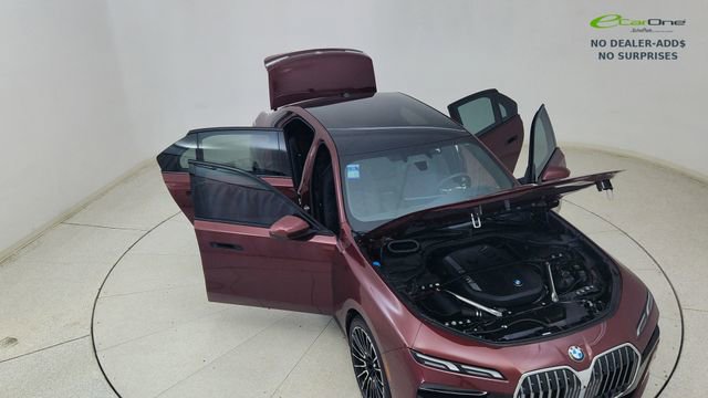 Used 2025 BMW 740i xDrive AWD/4WD image 85