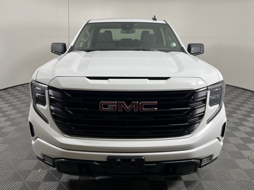 Used 2025 GMC Sierra 1500 Elevation image 2