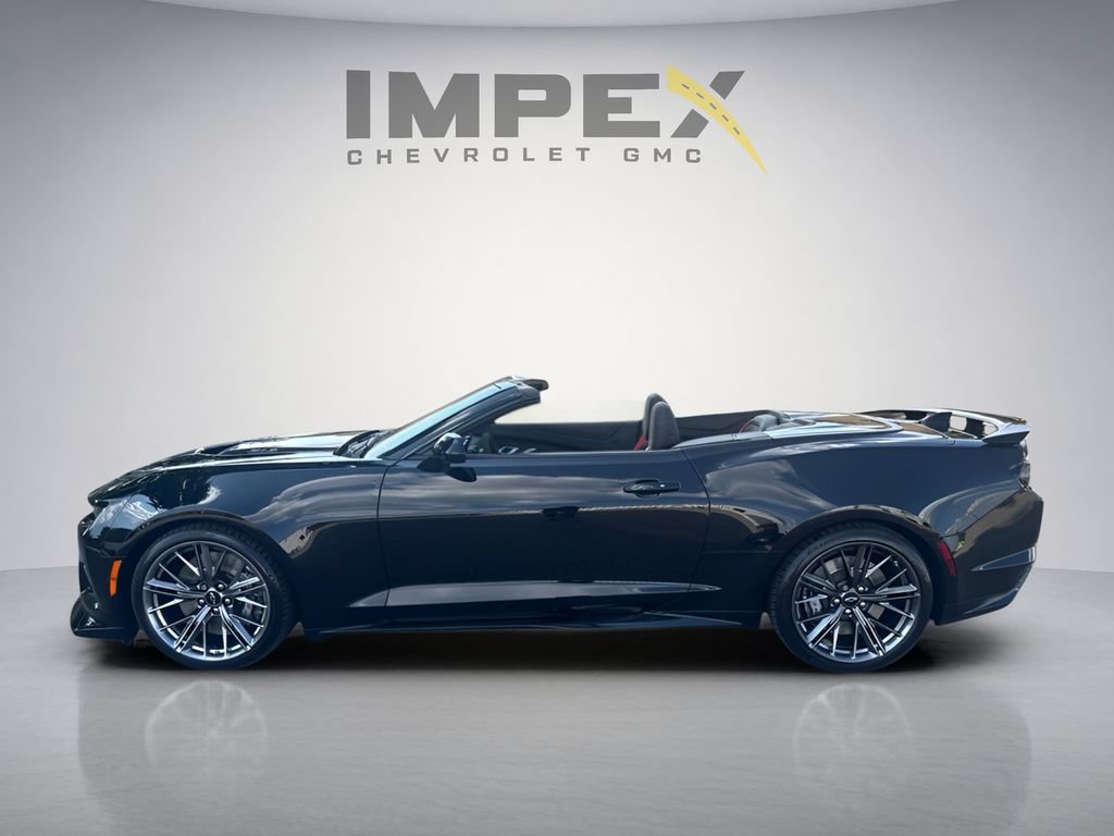 Used 2023 Chevrolet Camaro ZL1 RWD image 2