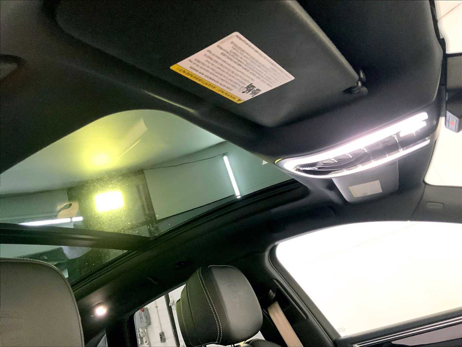 Certified 2023 Porsche Macan Turbo image 20