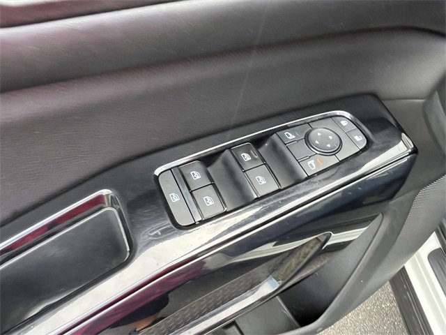 Used 2022 Nissan Pathfinder SV image 13