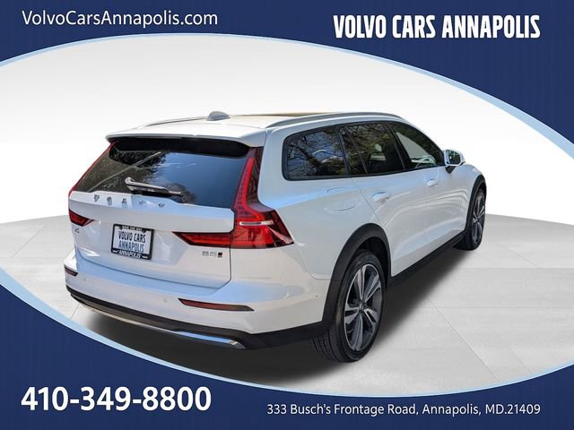 Certified 2023 Volvo V60 B5 Cross Country Plus w/ Climate Package AWD/4WD image 8