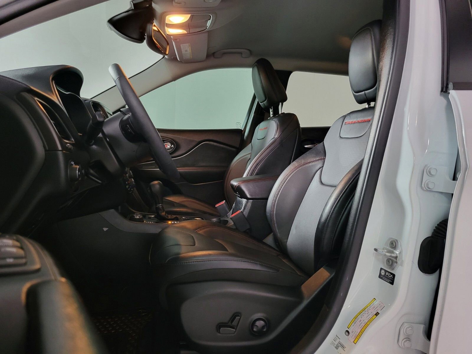 Used 2022 Jeep Cherokee Trailhawk w/ Sound & Nav Group image 12