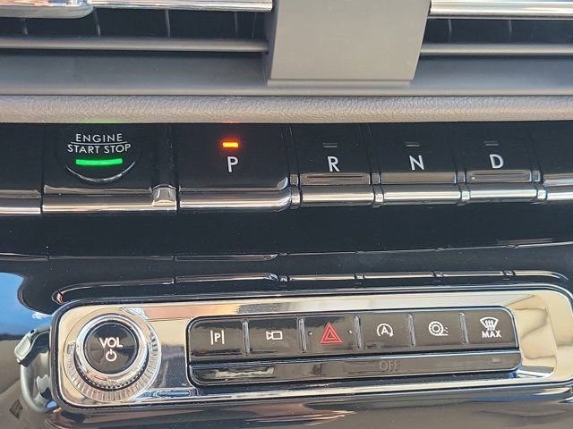 Certified 2024 Lincoln Corsair FWD w/ Equipment Group 101A image 27