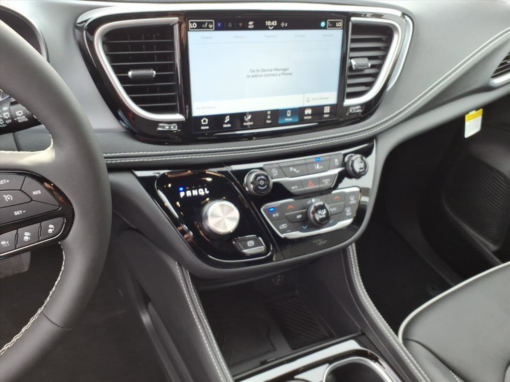 New 2026 Chrysler Pacifica Limited w/ S Appearance Package image 15