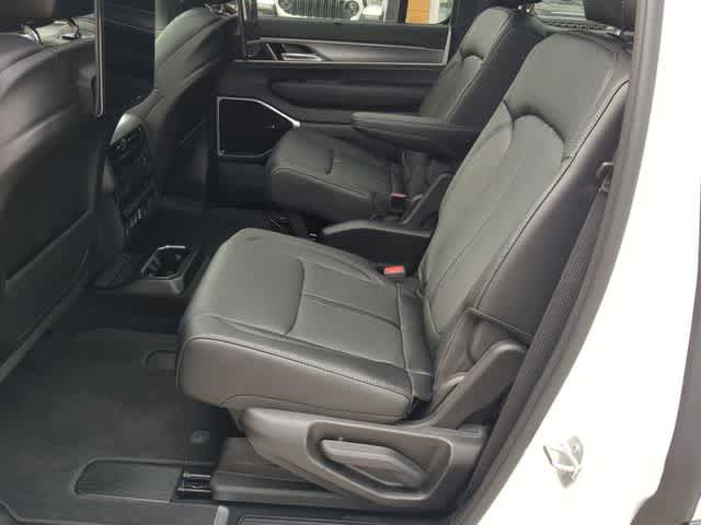 New 2026 Jeep Grand Wagoneer Limited AWD/4WD image 21