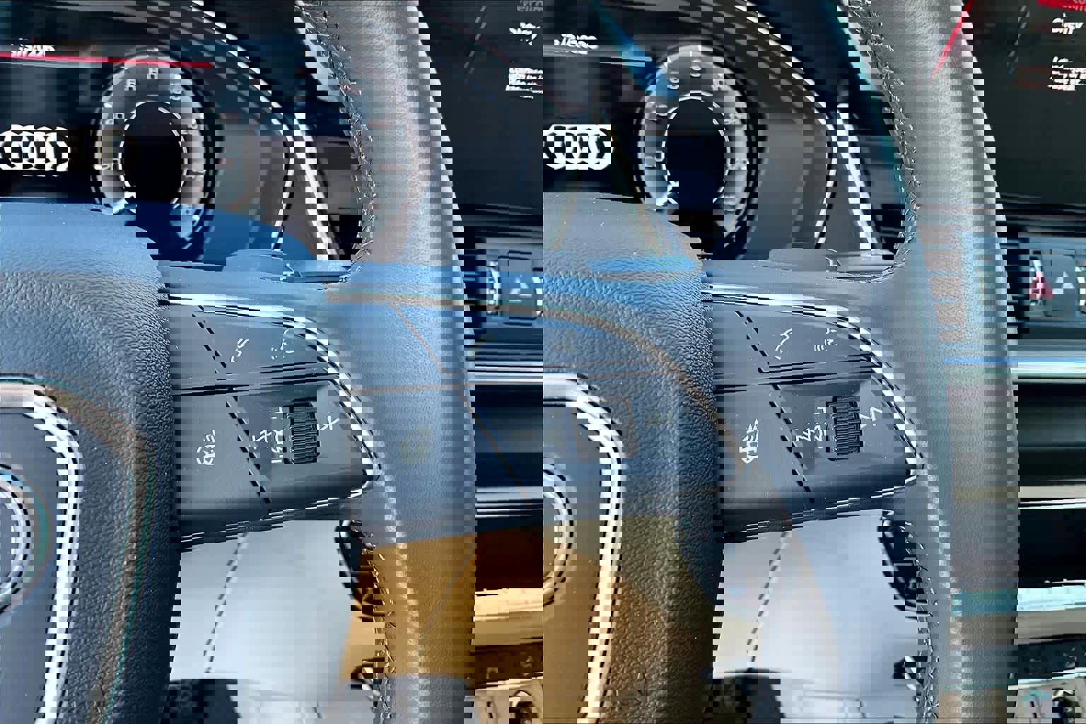 Used 2023 Audi Q5 e Prestige image 25