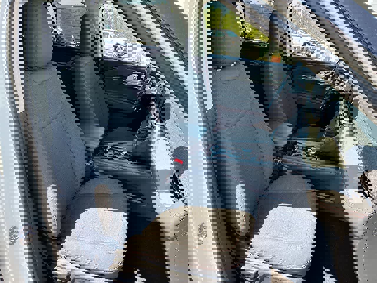 Used 2025 Ford Explorer Active image 27