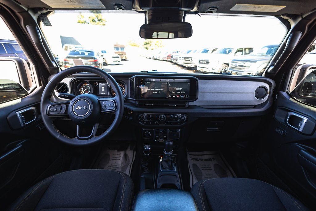 Used 2024 Jeep Gladiator Sport image 27