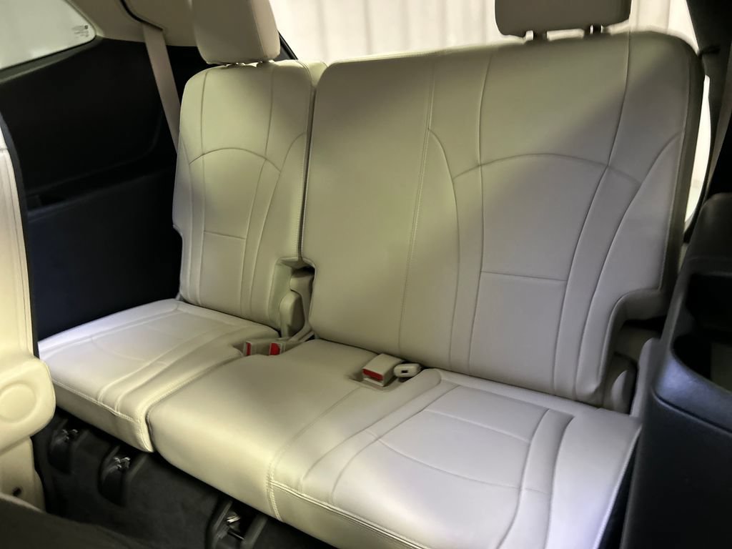 Used 2023 Buick Enclave Essence FWD image 24