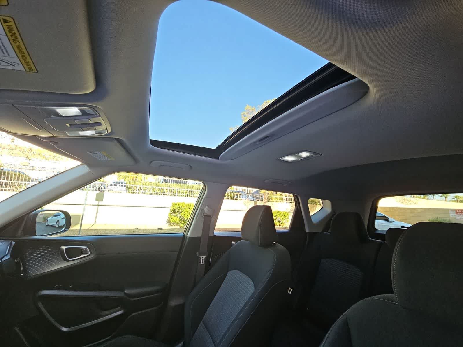 Used 2022 Kia Soul GT-Line FWD image 29
