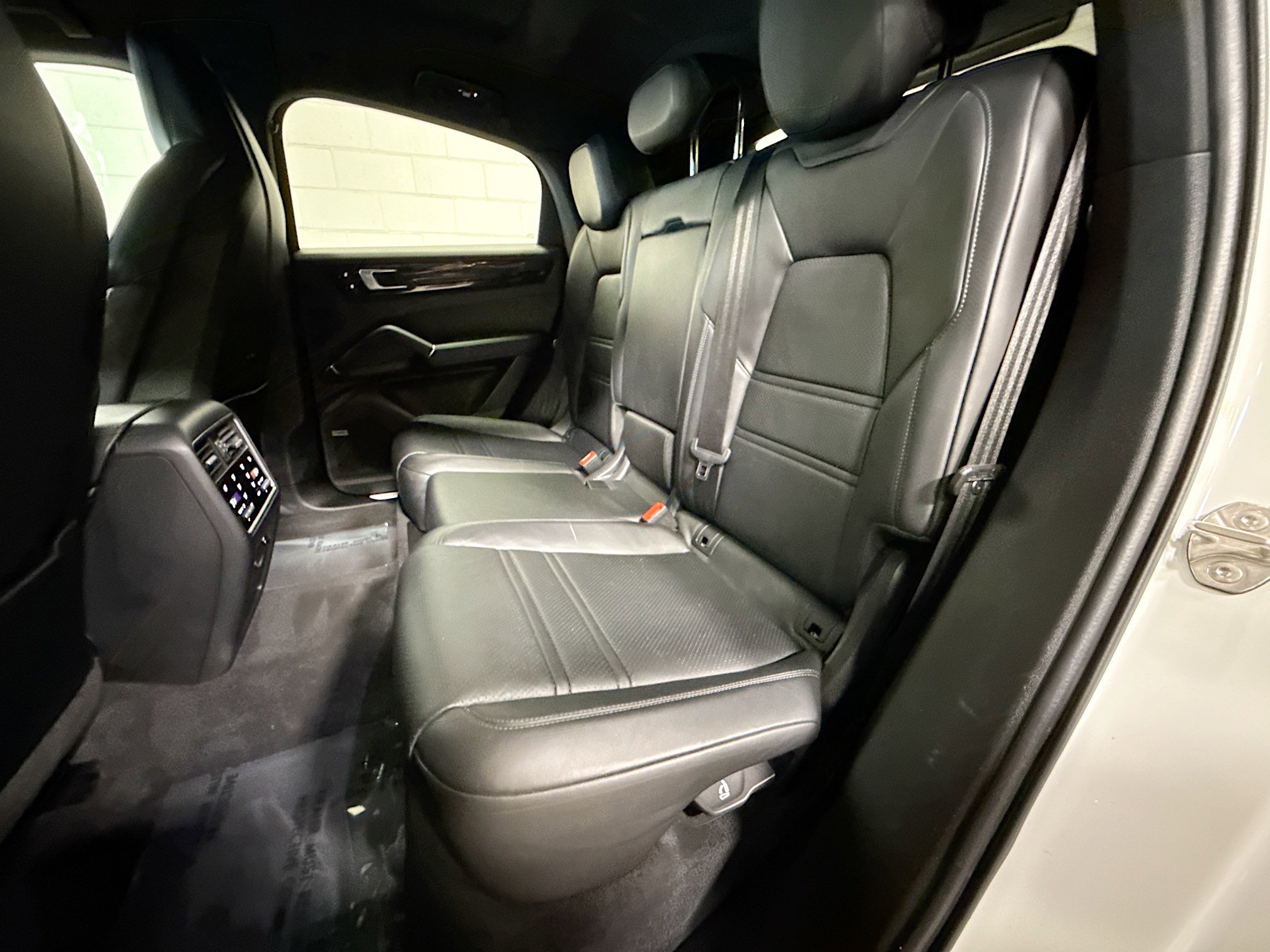 Certified 2022 Porsche Cayenne Coupe image 21