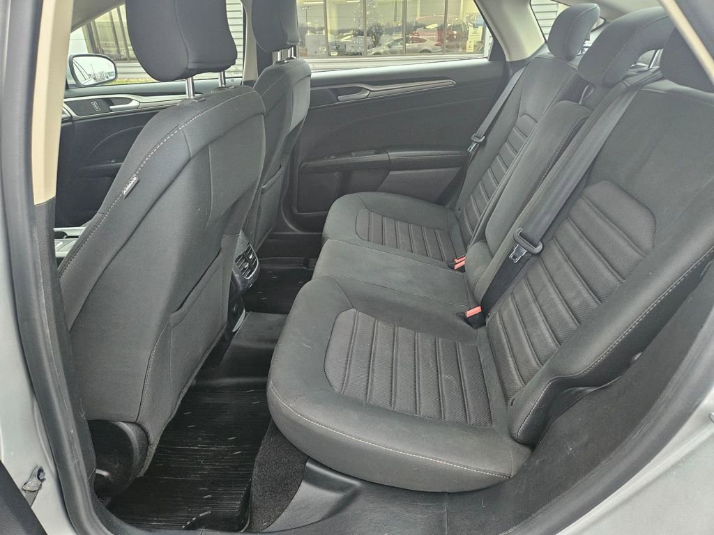 Used 2019 Ford Fusion SE image 21