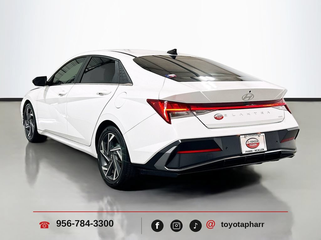Used 2024 Hyundai Elantra Limited FWD image 7