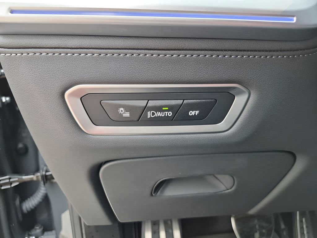 Used 2025 BMW XM image 37