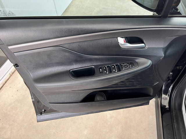 Used 2020 Hyundai Santa Fe SEL image 16